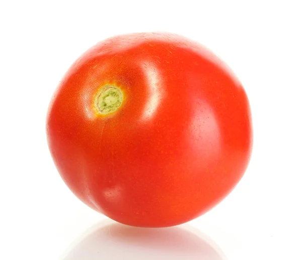 Tomate rojo maduro aislado en blanco — Foto de Stock