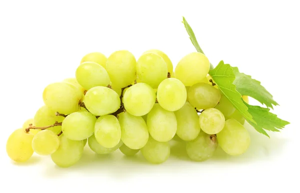 Uve dolci mature isolate su bianco — Foto Stock