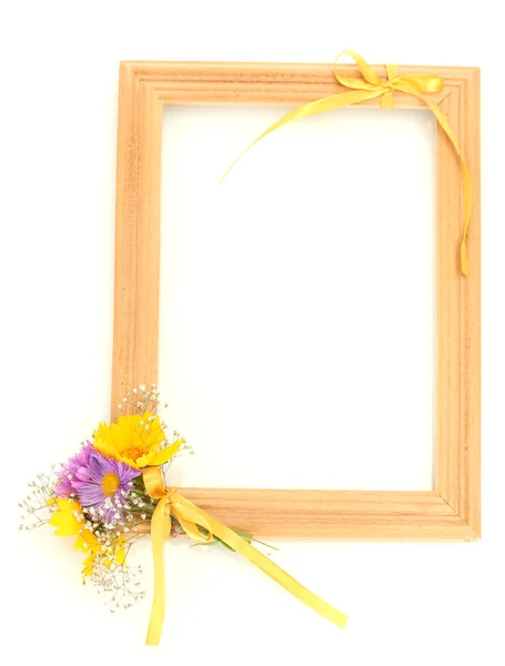 Marco de madera con hermoso ramo de flores silvestres brillantes, aislado en blanco —  Fotos de Stock