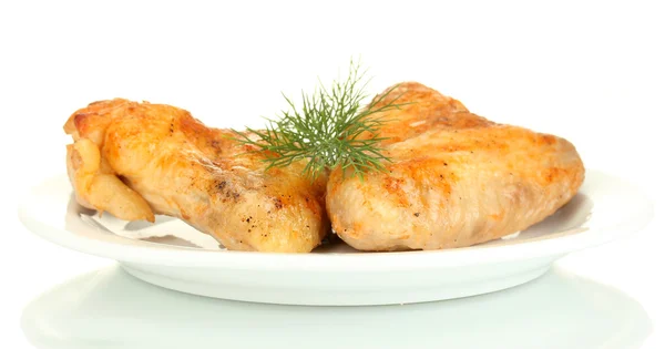 Alas de pollo asadas con eneldo en la placa aislada en blanco — Foto de Stock