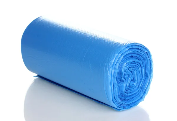 Beyaz izole mavi çöp poşetleri rulo — Stok fotoğraf