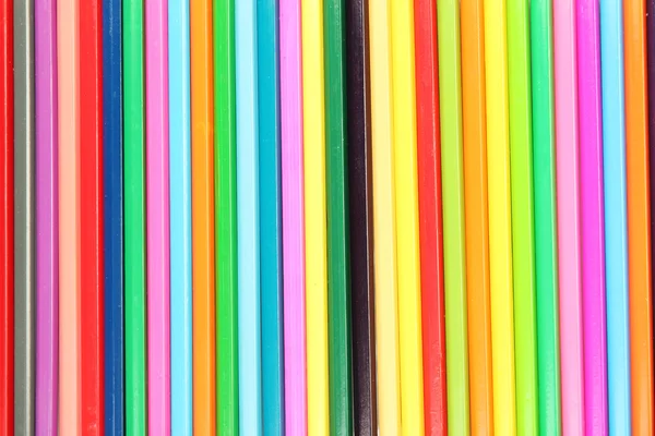 Lápices de color aislados en blanco — Foto de Stock