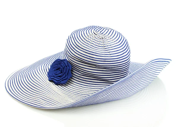 Hermoso sombrero de mujer de verano aislado sobre fondo blanco —  Fotos de Stock