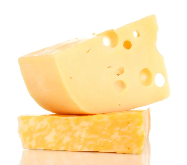 Сыр изолирован на белом — стоковое фото