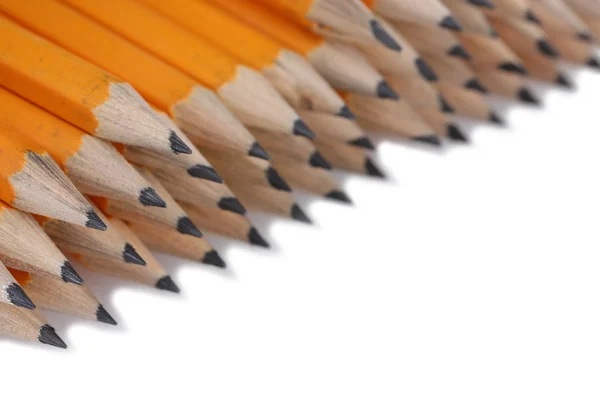Crayons de plomb isolés sur blanc — Photo