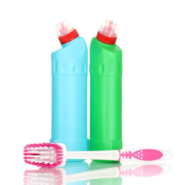 Temizlik maddeleri ve üzerinde beyaz izole tuvalet için fırça — Stok fotoğraf
