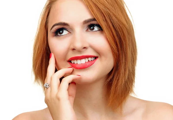 Portret seksowny młoda kobieta z seksowny makijaż i czerwony do manicure — Zdjęcie stockowe