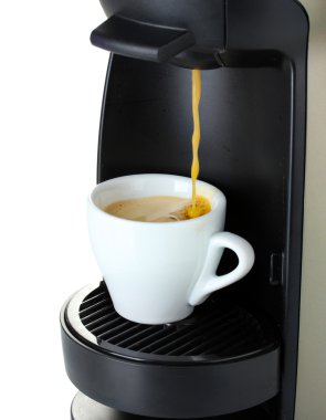 Kahve Kupası beyaz izole dökme espresso makinesi