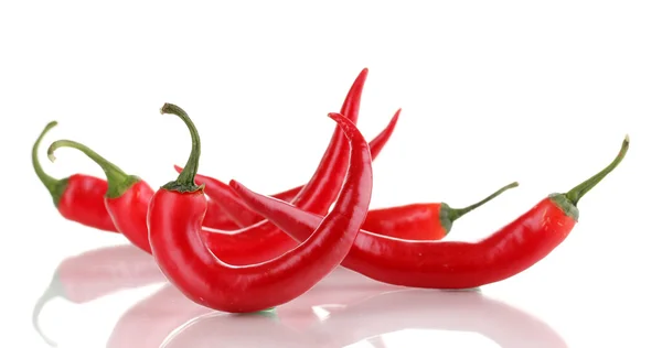 Czerwony hot chili peppers na białym tle — Zdjęcie stockowe