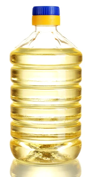 Zonnebloemolie in een plastic fles geïsoleerd op witte achtergrond — Stockfoto