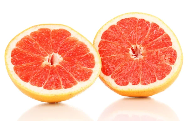 Две половинки спелых грейпфрутов, изолированных на белом — стоковое фото