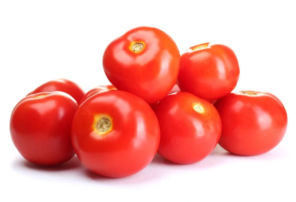 Ώριμες κόκκινες ντομάτες απομονωμένες σε λευκό — Φωτογραφία Αρχείου