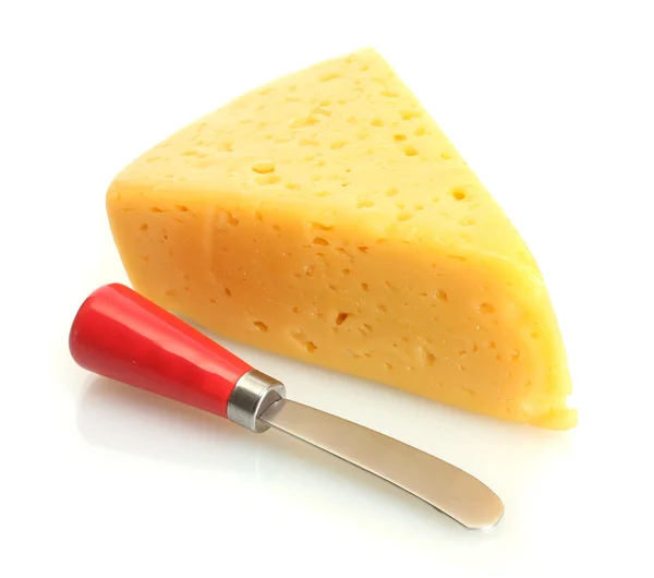 おいしいチーズ、白で隔離されるナイフ — ストック写真