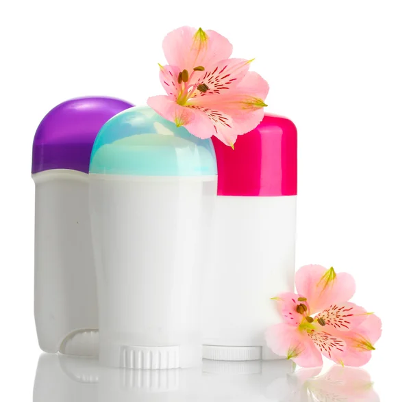 Deodorant met bloem geïsoleerd op wit — Stockfoto