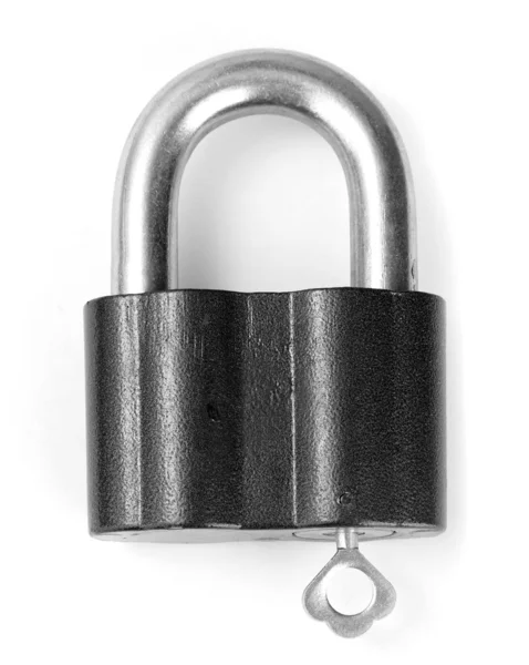 Starý visací zámek s klíčem izolované na bílém pozadí — Stock fotografie
