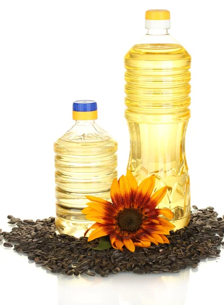 在白色背景上孤立塑料瓶中的向日葵油 — 图库照片