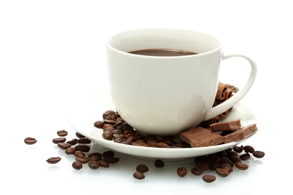 Tasse de café, haricots et chocolat isolé sur blanc — Photo