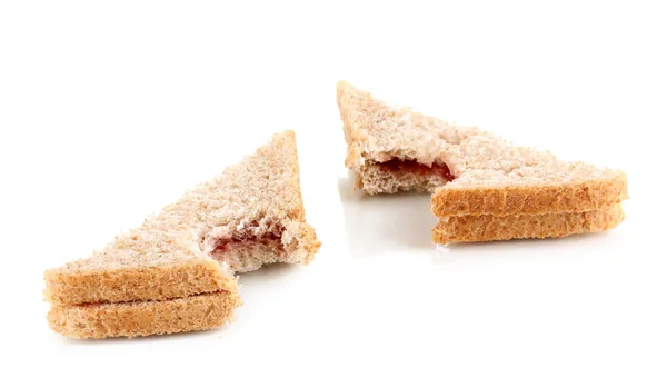 Gebissene Sandwiches mit Marmelade isoliert auf weiß — Stockfoto