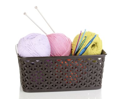 beyaz izole plastik sepet örgü ipliği