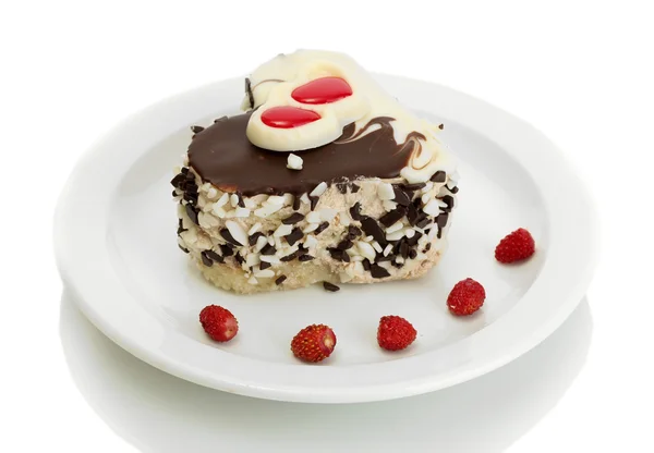 プレート白で隔離されるチョコレートの甘いケーキ — ストック写真