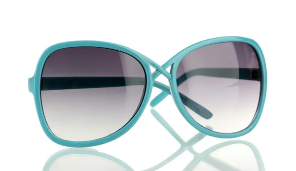 Modische Frauen blaue Sonnenbrille isoliert auf weiß — Stockfoto