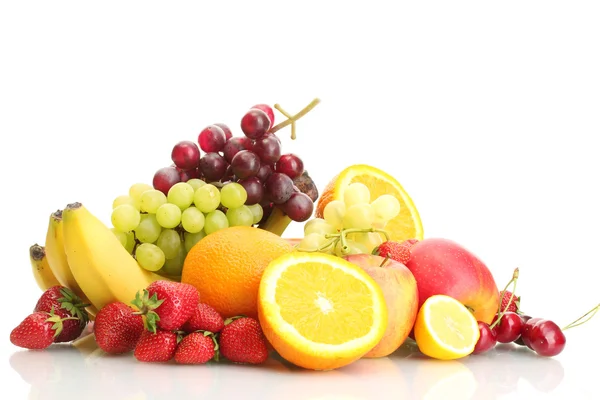 Frutas exóticas y bayas aisladas en blanco —  Fotos de Stock