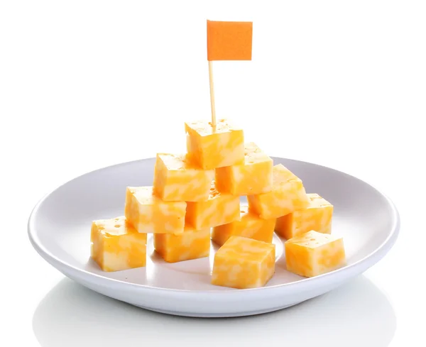 Piramide di formaggio su piatto isolato su bianco — Foto Stock