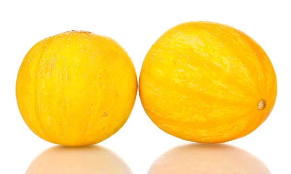 Reife Melonen isoliert auf weiß — Stockfoto