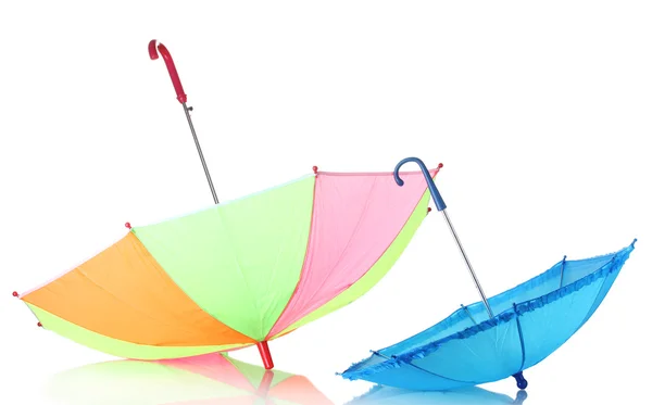 Dvě barevné deštníky izolovaných na bílém — Stock fotografie