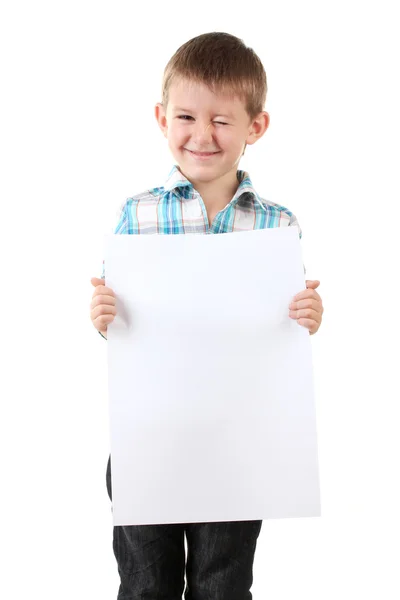 Portret szczęśliwy chłopiec z arkusza papieru na białym tle — Zdjęcie stockowe