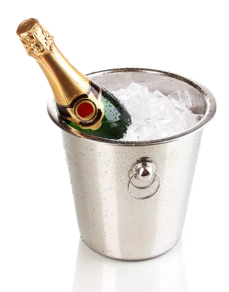 Garrafa de champanhe em balde isolado em branco — Fotografia de Stock