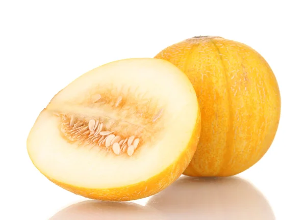 Reife Melone isoliert auf weiß — Stockfoto