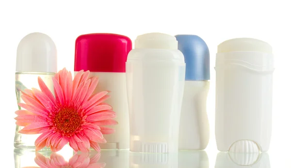 Deodorant met bloem geïsoleerd op wit — Stockfoto