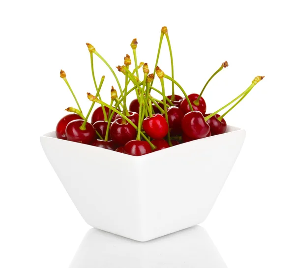 Bagas de cereja maduras isoladas em branco — Fotografia de Stock