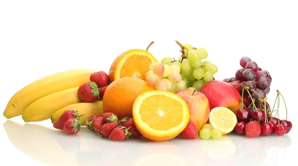 Egzotikus gyümölcsök és bogyók elszigetelt fehér — Stock Fotó