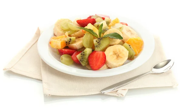Ensalada de frutas frescas en plato aislado en blanco —  Fotos de Stock