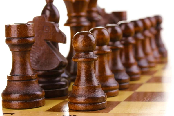 Tablero de ajedrez con piezas de ajedrez aisladas en blanco —  Fotos de Stock