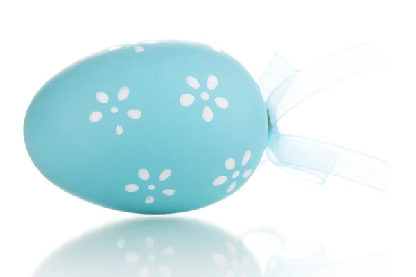 Uovo di Pasqua isolato su bianco — Foto Stock