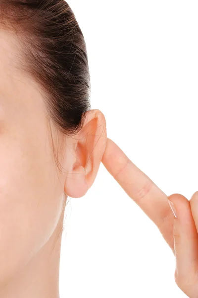 Mänskliga örat och hand närbild isolerad på vit — Stockfoto