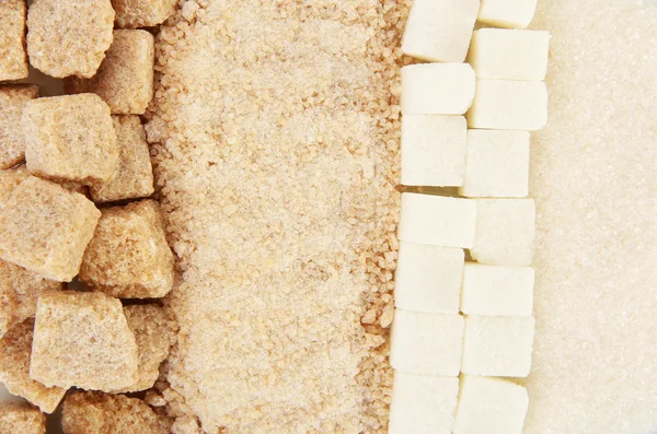 白いおよび赤砂糖のクローズ アップと甘味料 — ストック写真