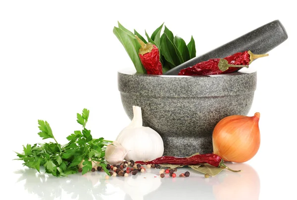 Set di ingredienti e spezie per cucinare isolati su bianco — Foto Stock