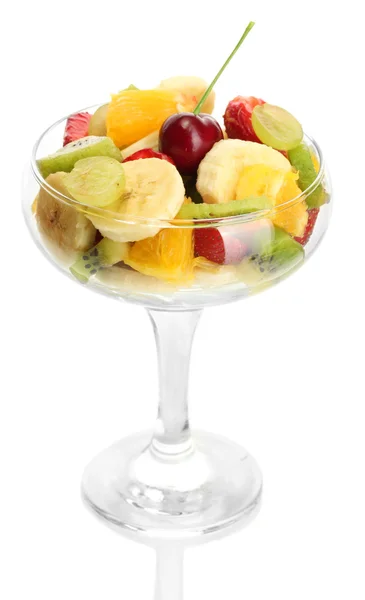 Ensalada de frutas frescas aislada en blanco —  Fotos de Stock