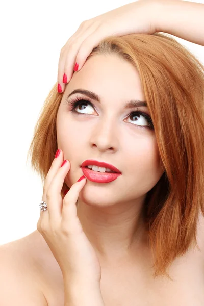 Портрет сексуальної молодої жінки з гламурним макіяжем і червоним манікюром — стокове фото