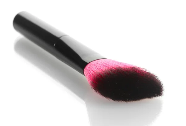 Roze borstel voor make-up geïsoleerd op wit — Stockfoto