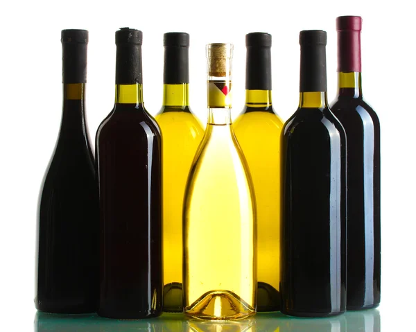 Garrafas de vinho isolado em branco — Fotografia de Stock