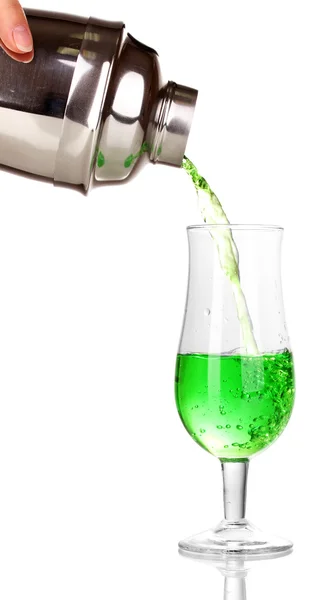 Вкусный зеленый коктейль на белом — стоковое фото