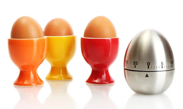 Yumurta zamanlayıcı ve yumurta üzerinde beyaz izole renk standı — Stok fotoğraf