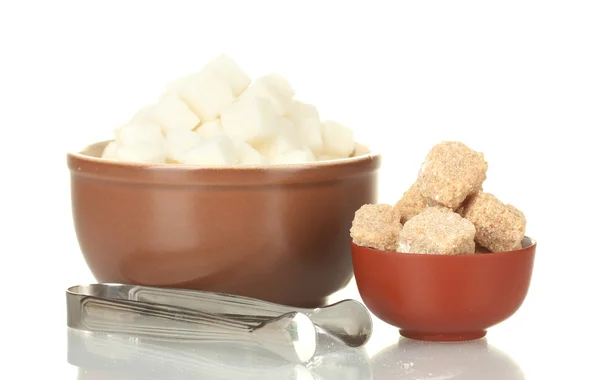 Verschillende soorten suiker in kommen geïsoleerd op witte close-up — Stockfoto