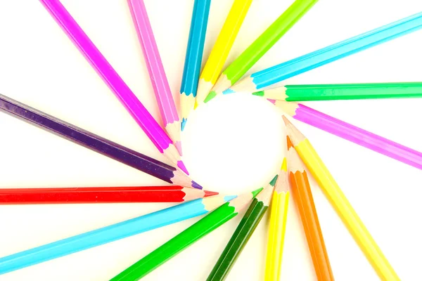 Ołówki kolorowe izolowane na białym — Zdjęcie stockowe