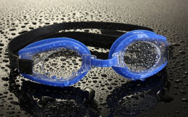 damla gri zemin üzerine mavi Yüzme gözlüğü
